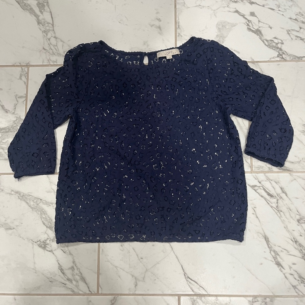 Navy blue Loft crochet 3/4 shirt.